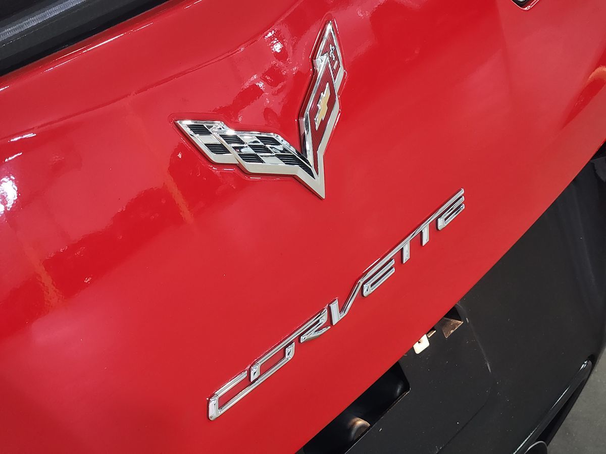 Chevrolet Corvette photo 26