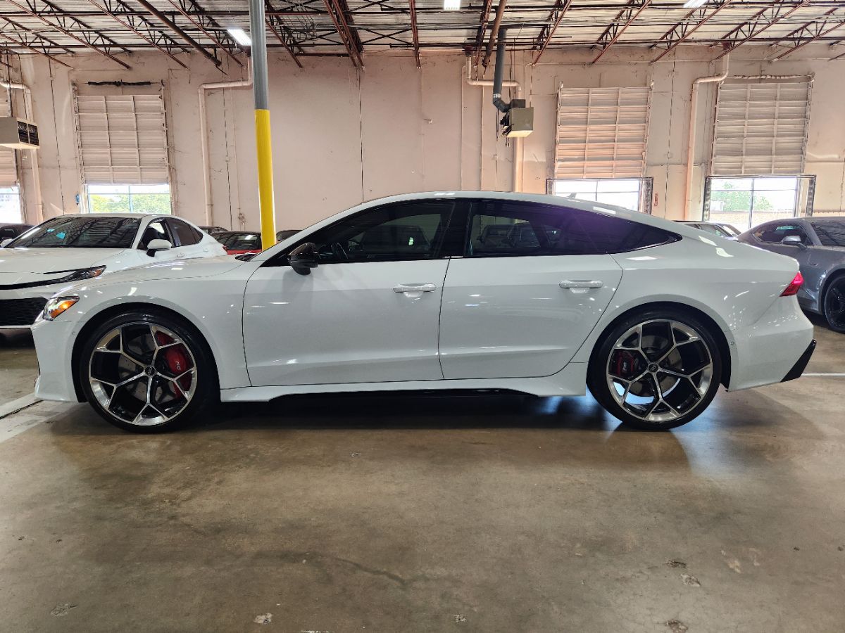 Audi RS 7 photo 7
