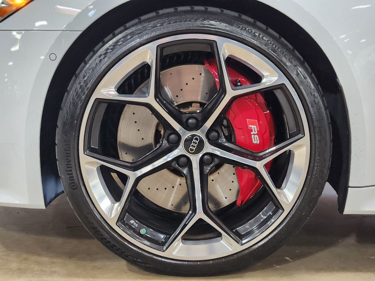 Audi RS 7 photo 26