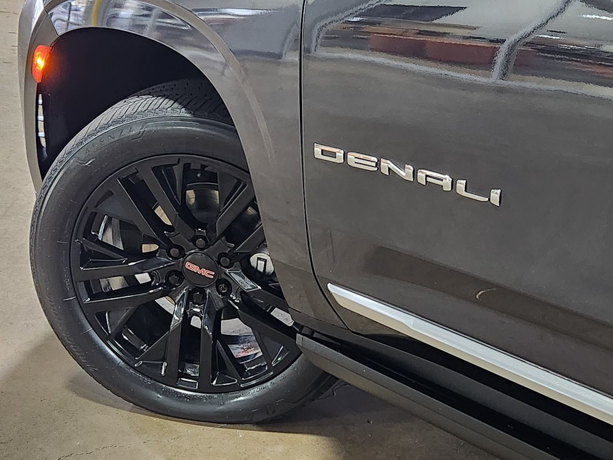 GMC Yukon photo 23
