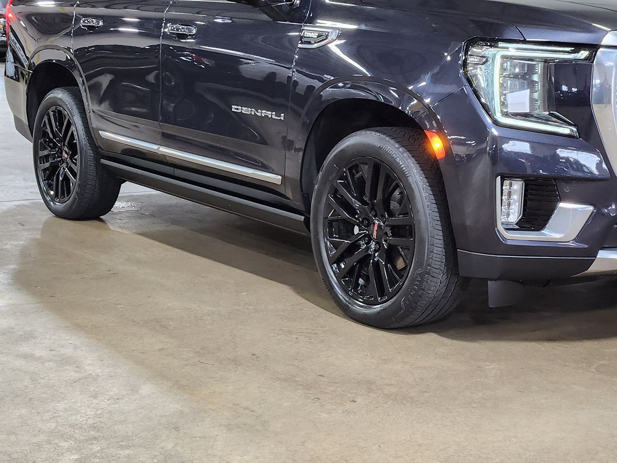 GMC Yukon photo 16