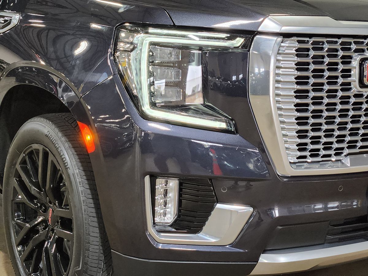 GMC Yukon photo 13