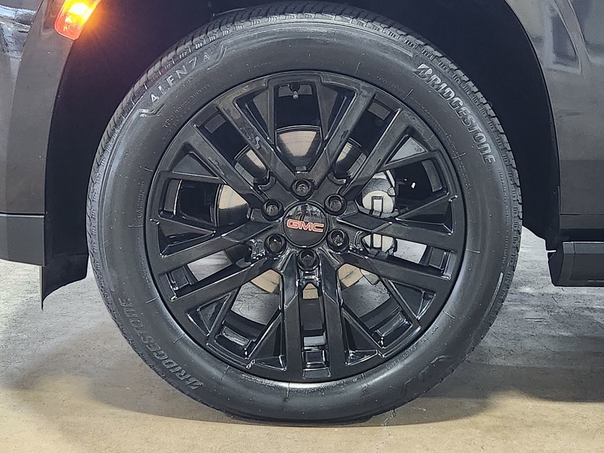 GMC Yukon photo 28