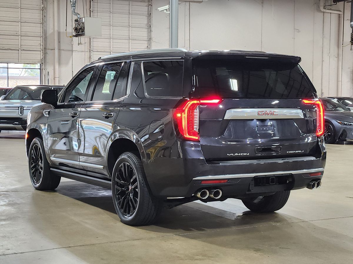 GMC Yukon photo 11