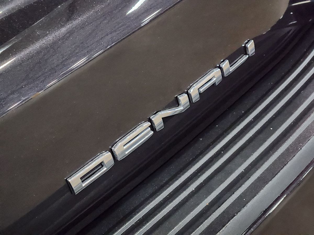 GMC Yukon photo 26