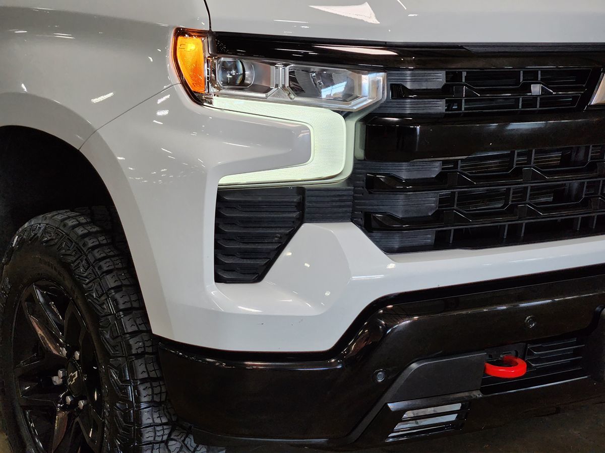 Chevrolet Silverado photo 13