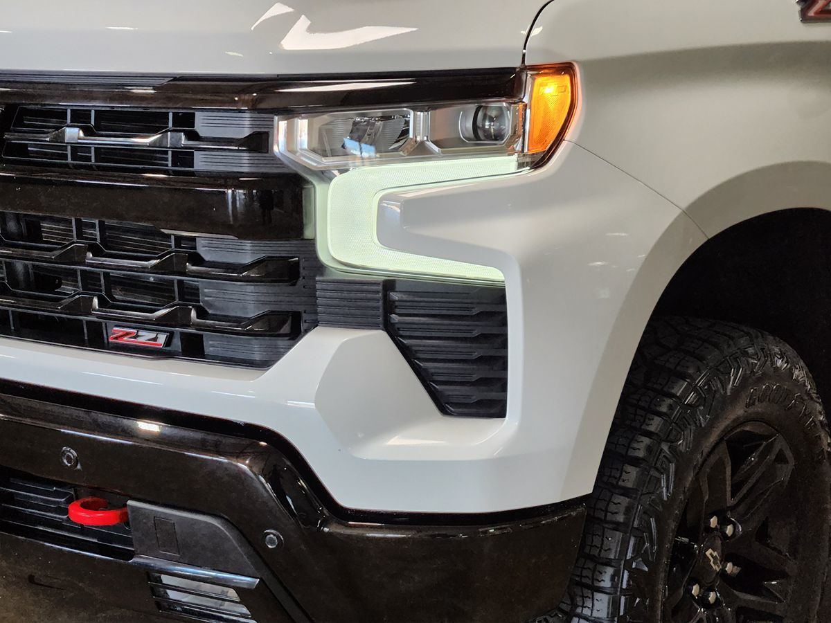 Chevrolet Silverado photo 14