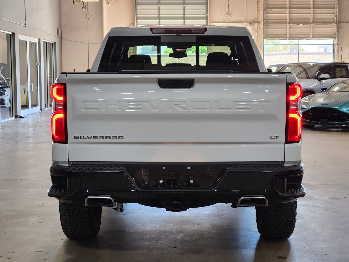 Chevrolet Silverado photo 10