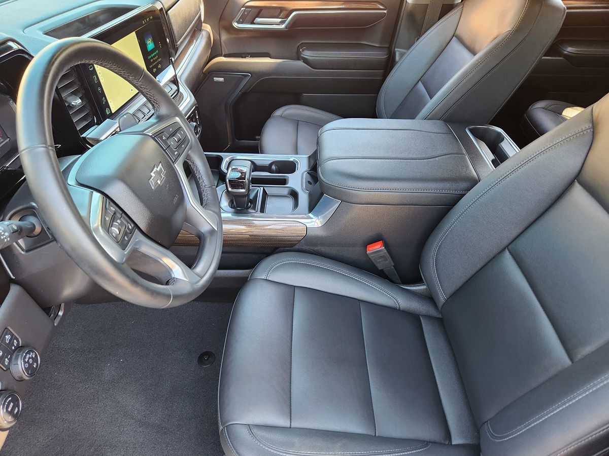 Chevrolet Silverado photo 31