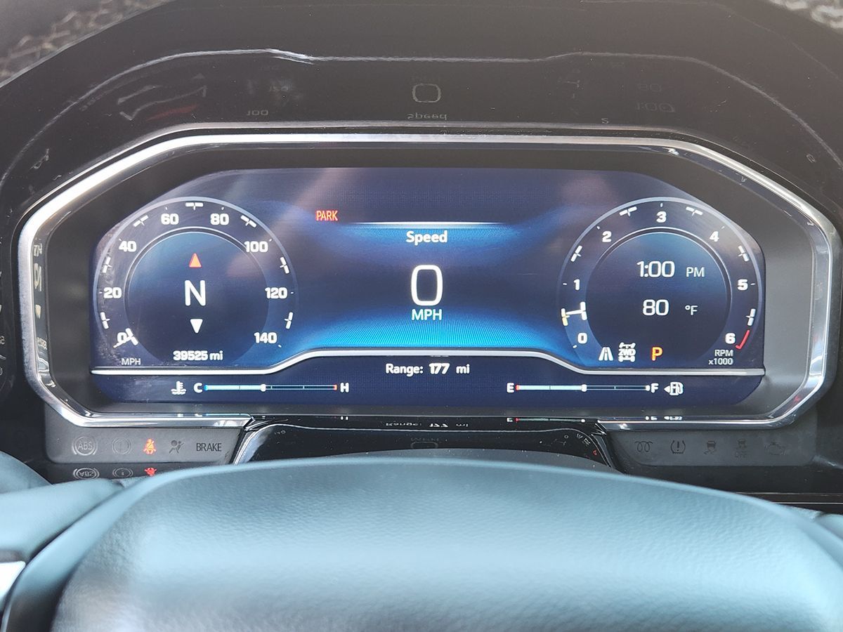 Chevrolet Silverado photo 35