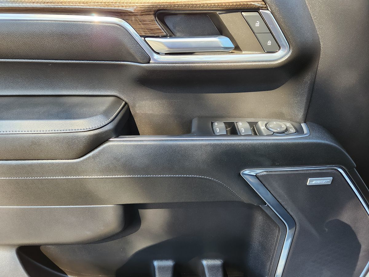 Chevrolet Silverado photo 43