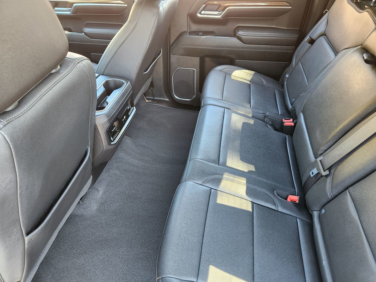 Chevrolet Silverado photo 52
