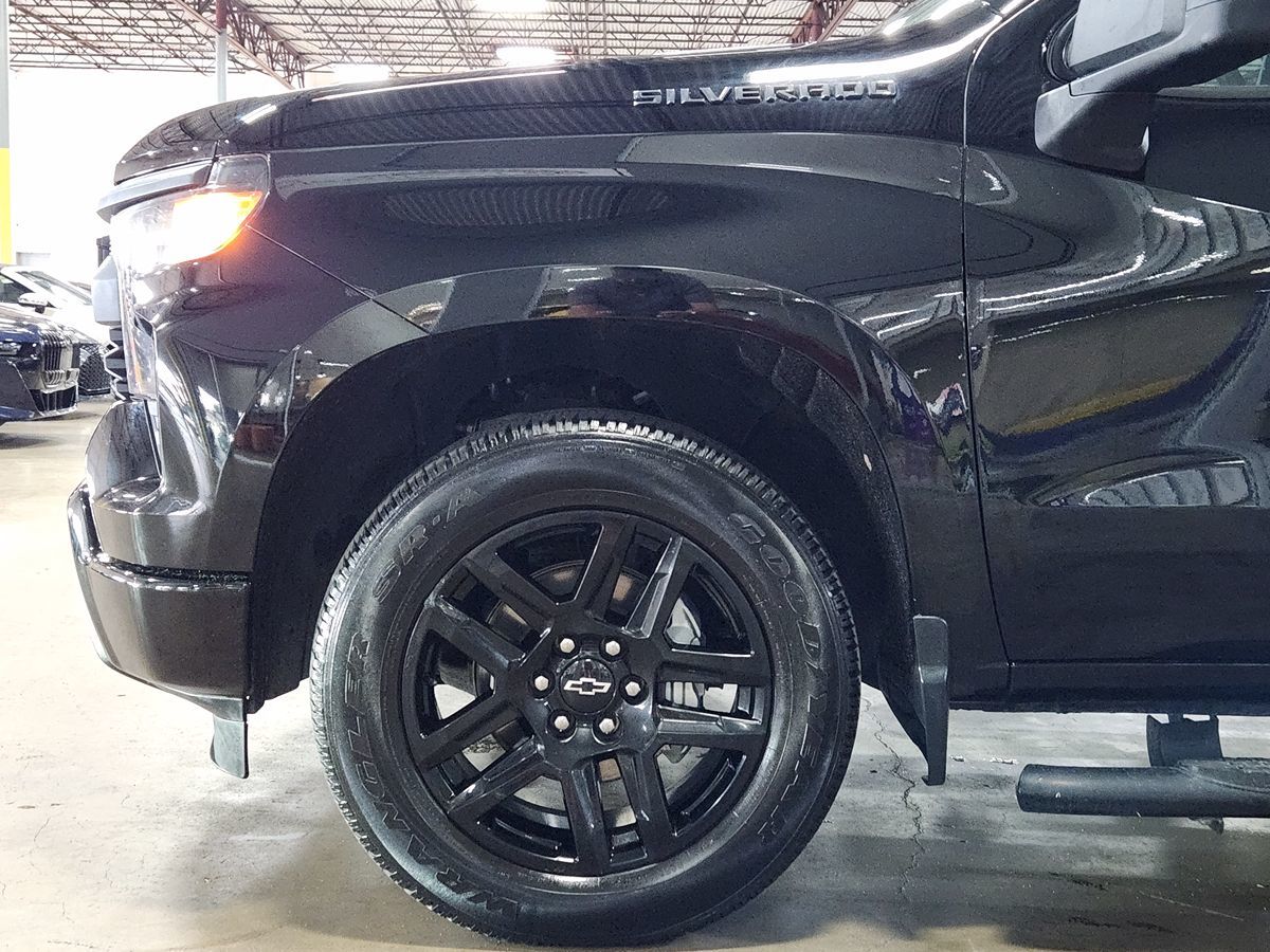 Chevrolet Silverado photo 5