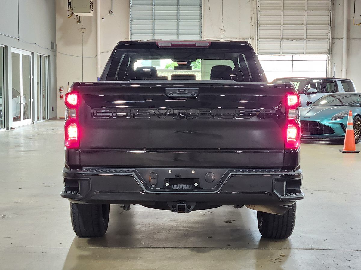 Chevrolet Silverado photo 10