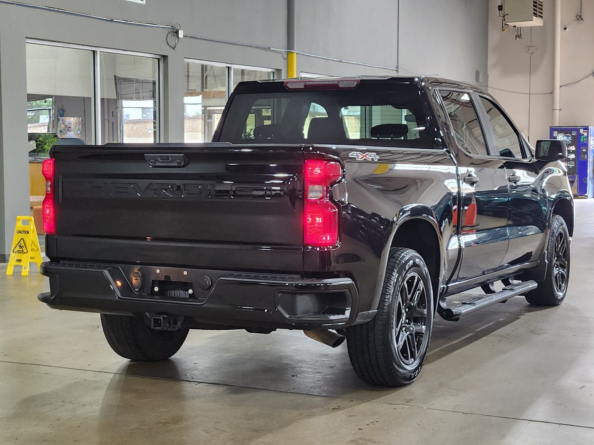 Chevrolet Silverado photo 8