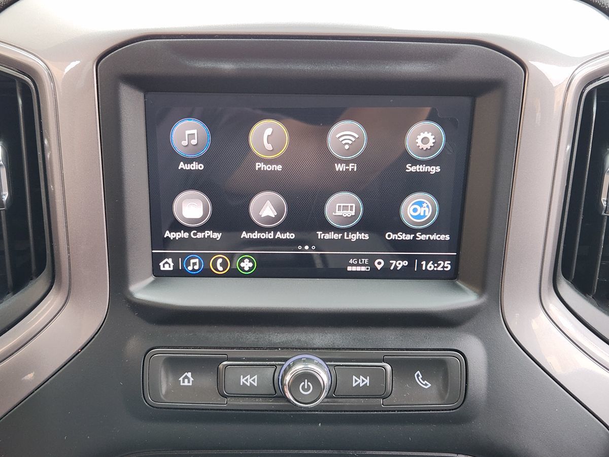Chevrolet Silverado photo 34