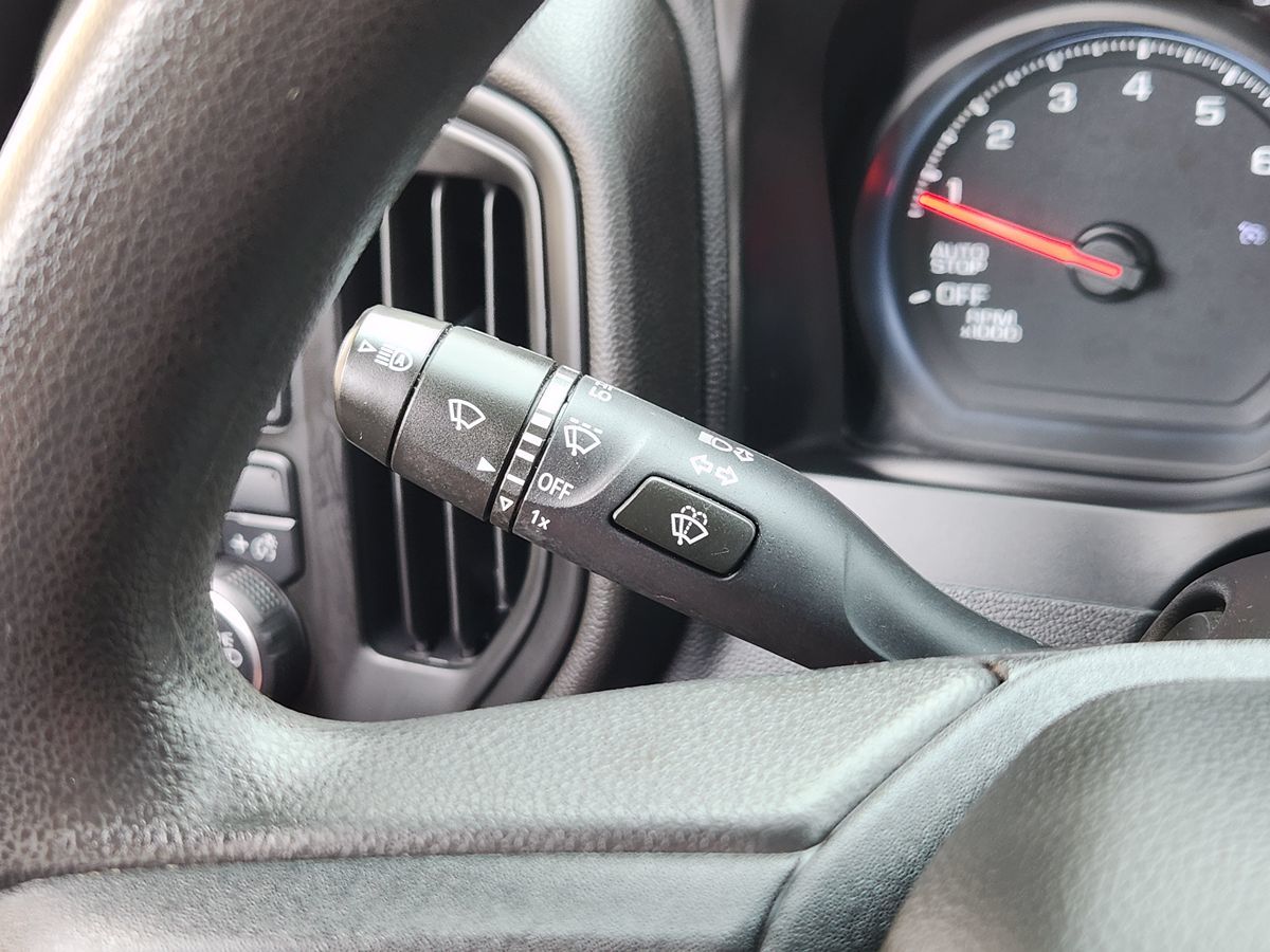 Chevrolet Silverado photo 48