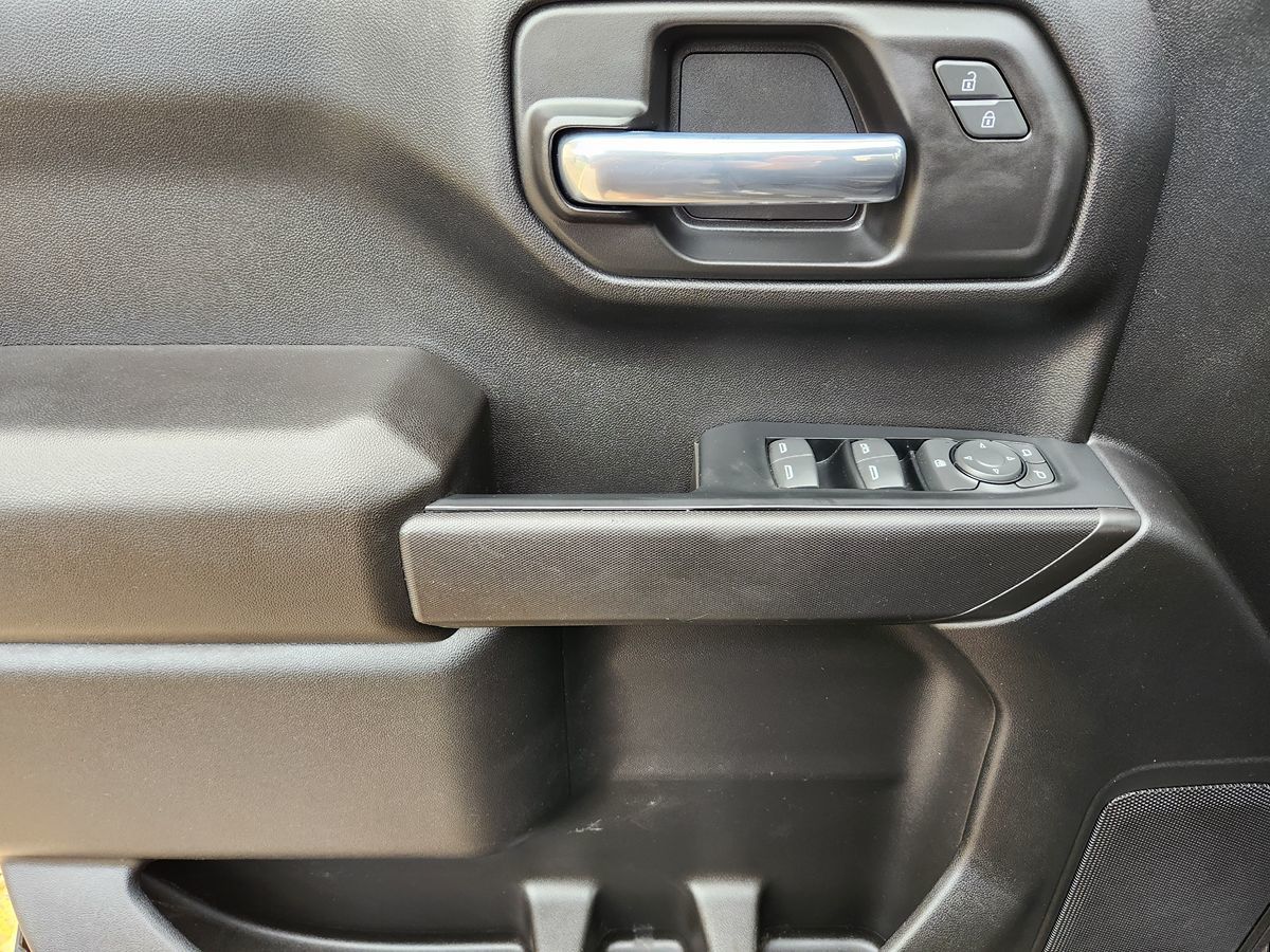 Chevrolet Silverado photo 41