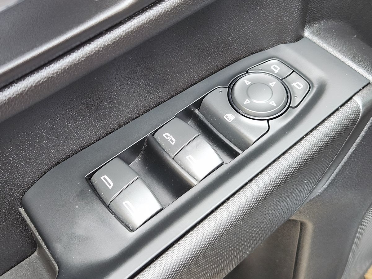 Chevrolet Silverado photo 42