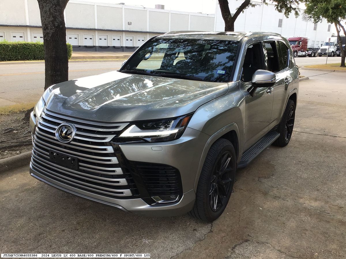 Lexus LX photo 24
