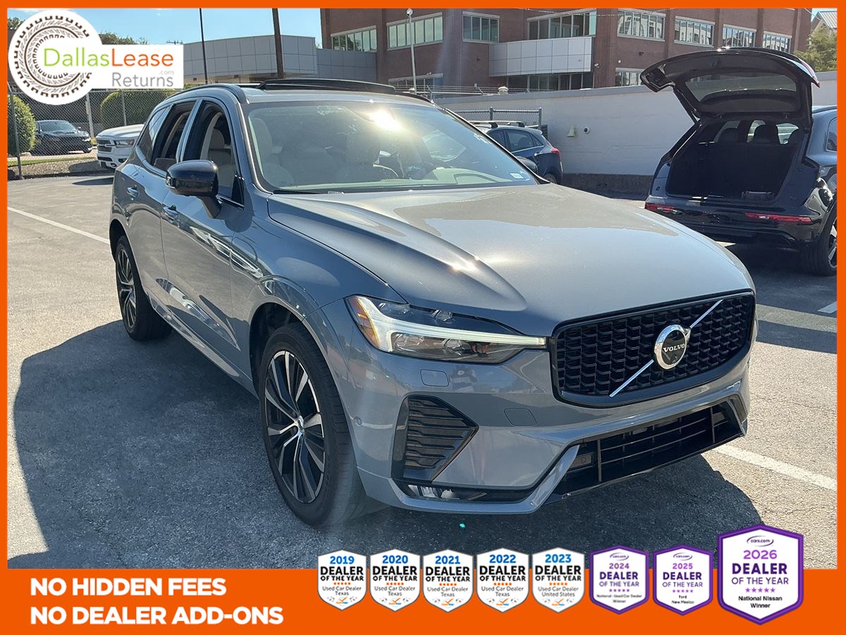2024 Volvo XC60 Plus Dark Theme