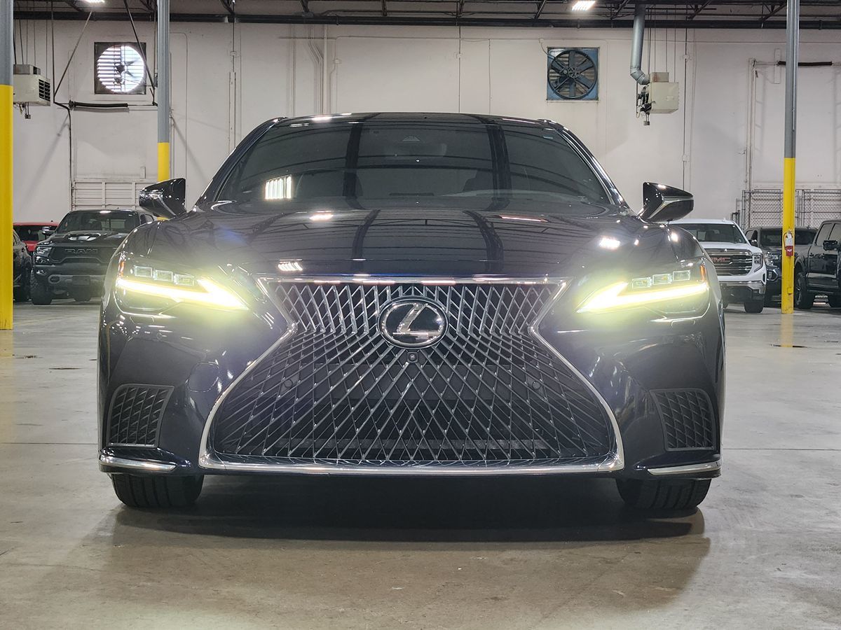 Lexus LS photo 2