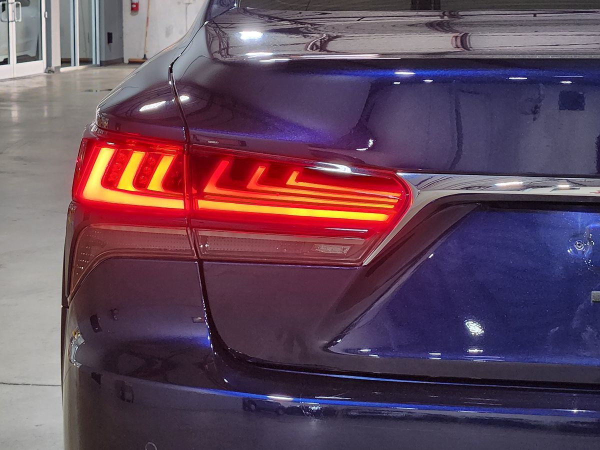 Lexus LS photo 20