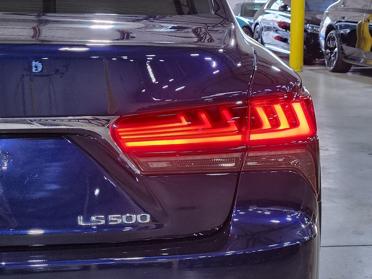 Lexus LS photo 22