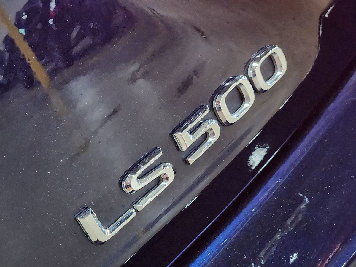 Lexus LS photo 25
