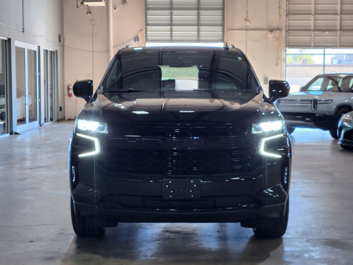 Chevrolet Tahoe photo 2