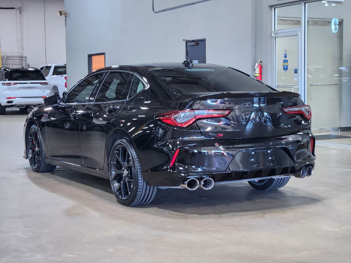 Acura TLX photo 10