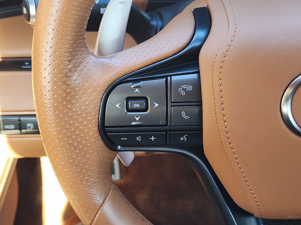 Lexus LC photo 49