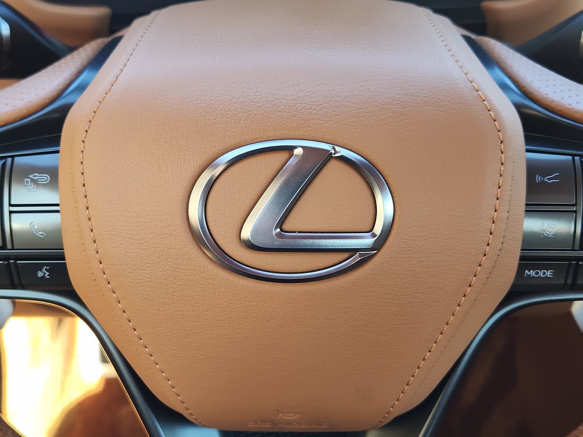 Lexus LC photo 50