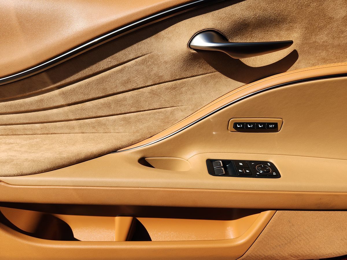 Lexus LC photo 43