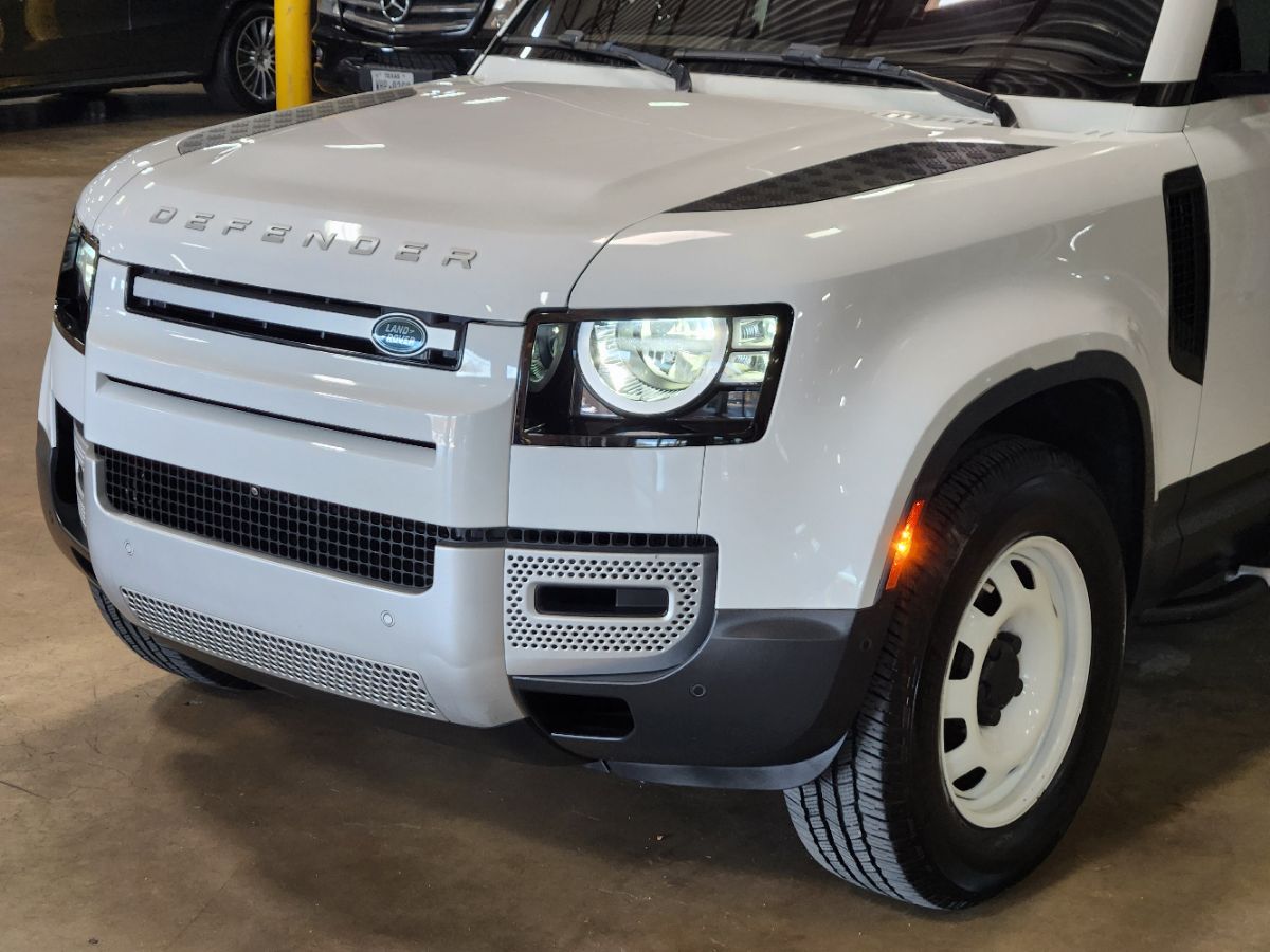 Land Rover Defender photo 20