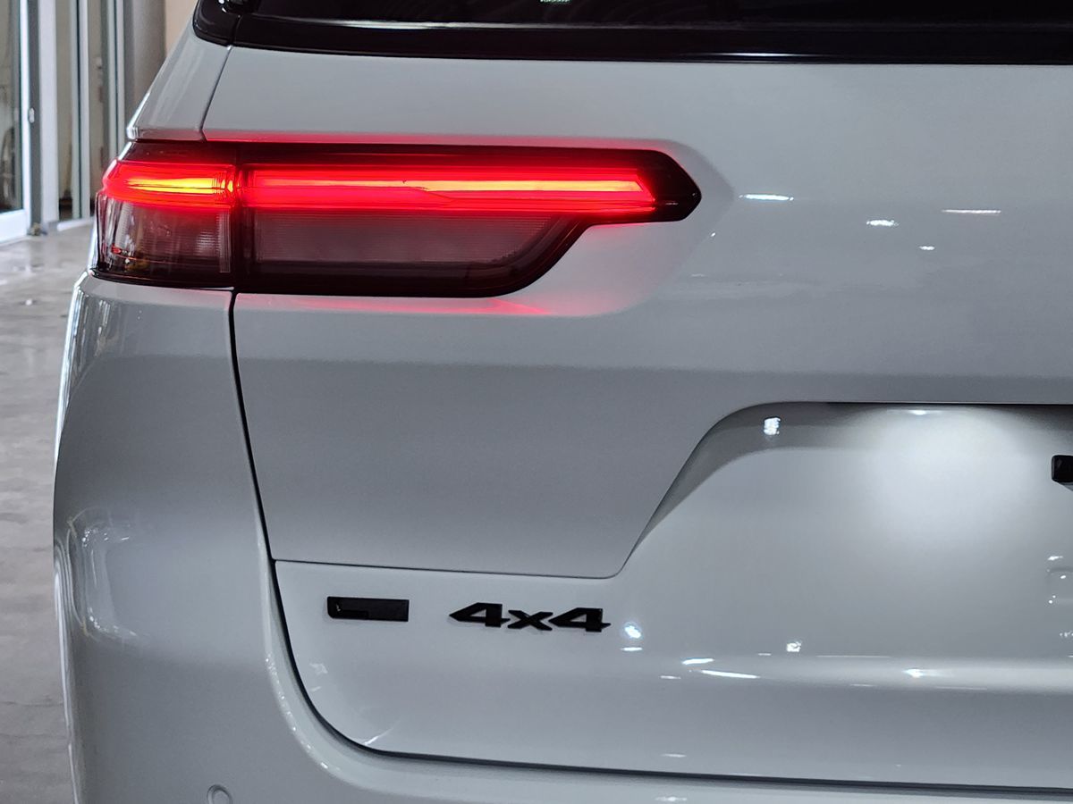 Jeep Grand Cherokee L photo 20