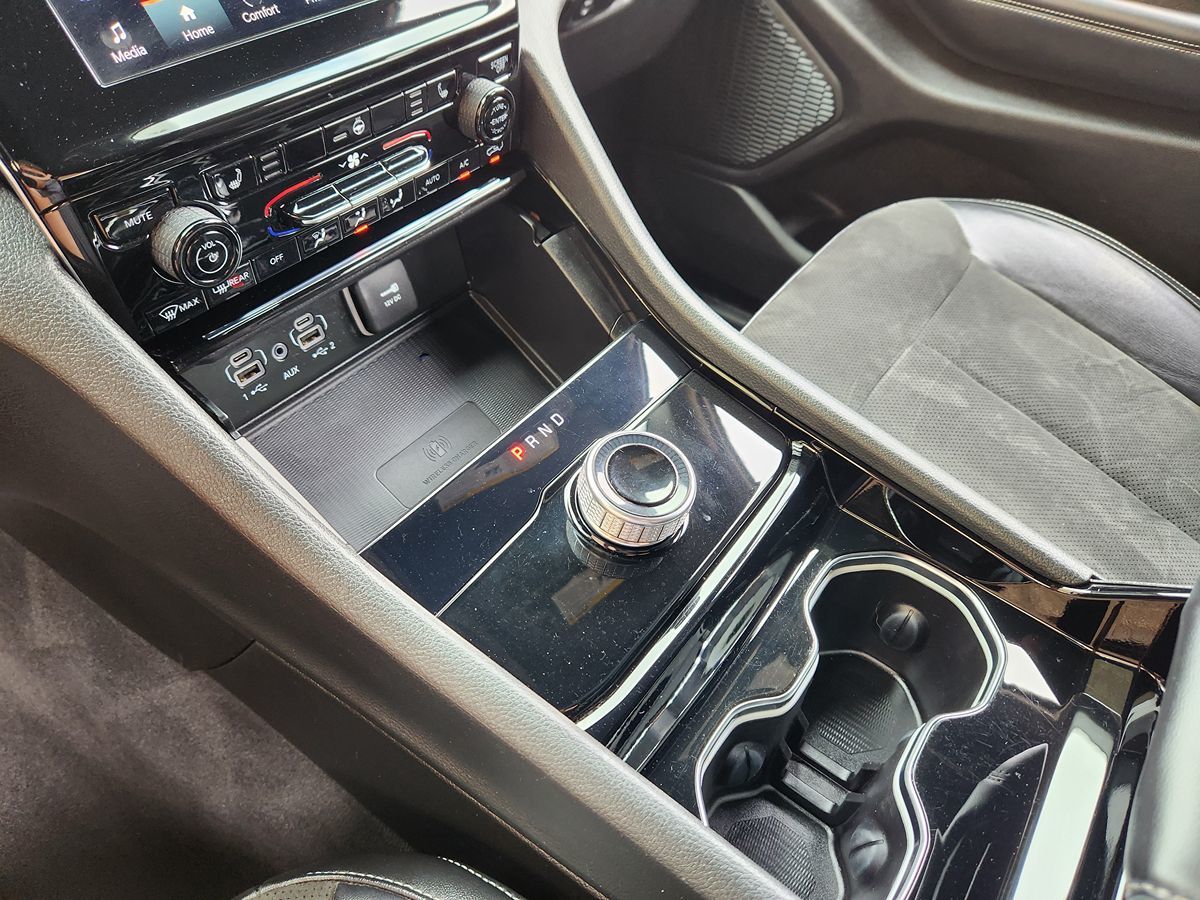 Jeep Grand Cherokee L photo 40
