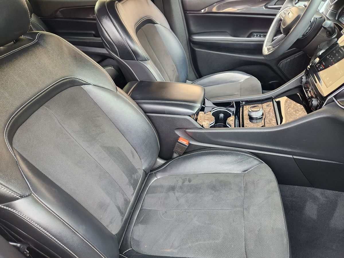 Jeep Grand Cherokee L photo 32
