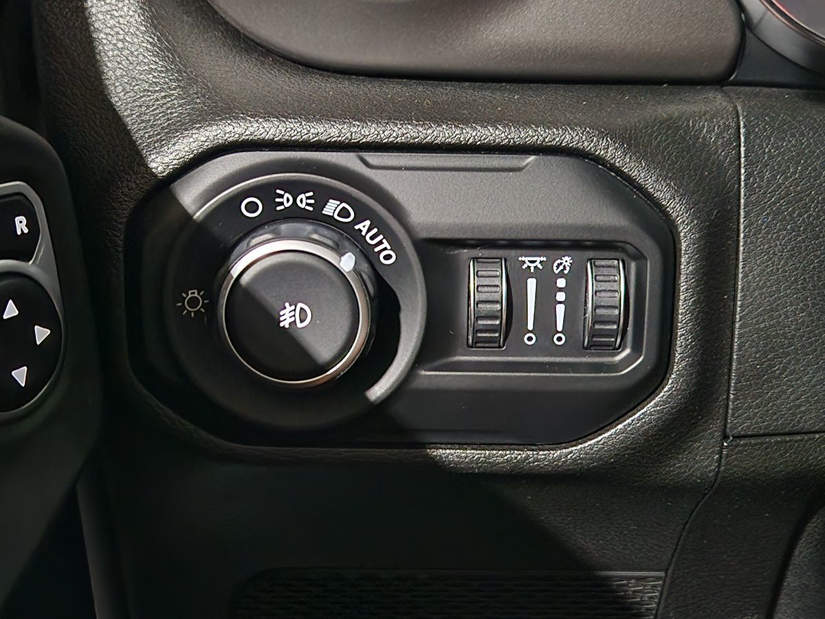 Jeep Wrangler photo 29