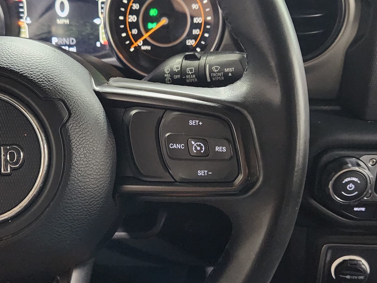 Jeep Wrangler photo 36