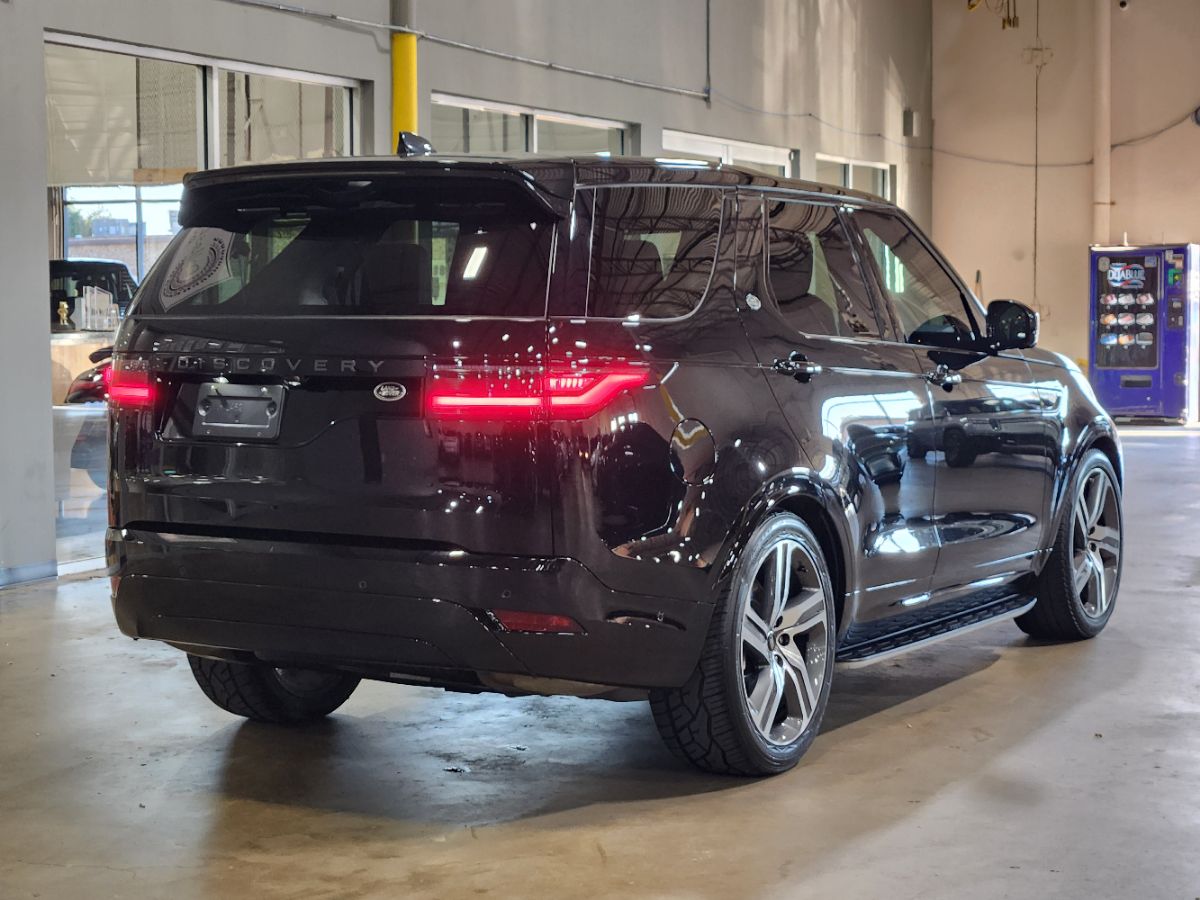 Land Rover Discovery photo 8