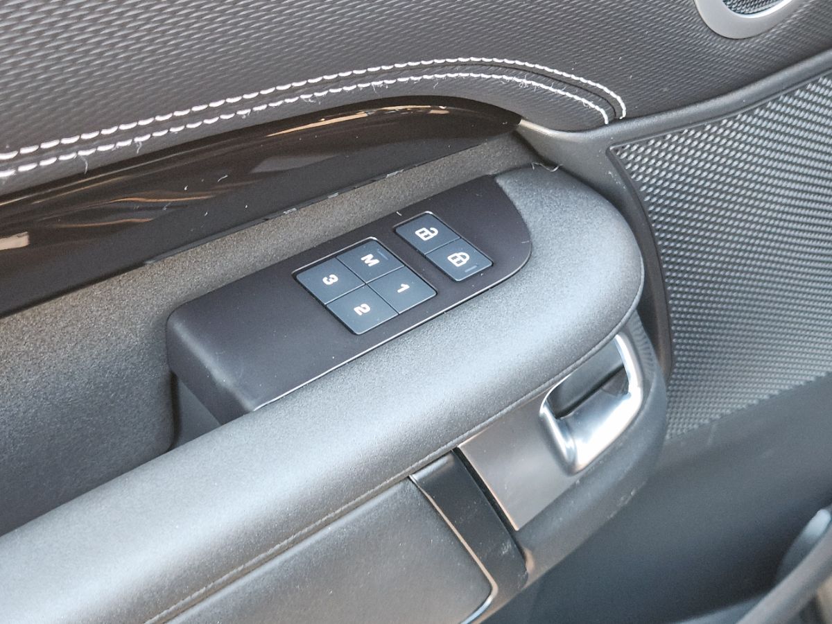 Land Rover Discovery photo 39