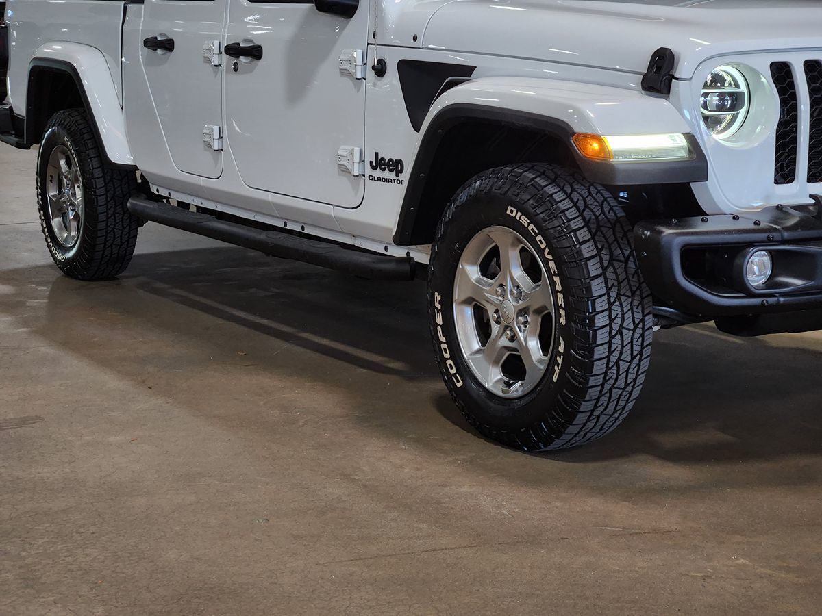 Jeep Gladiator photo 11