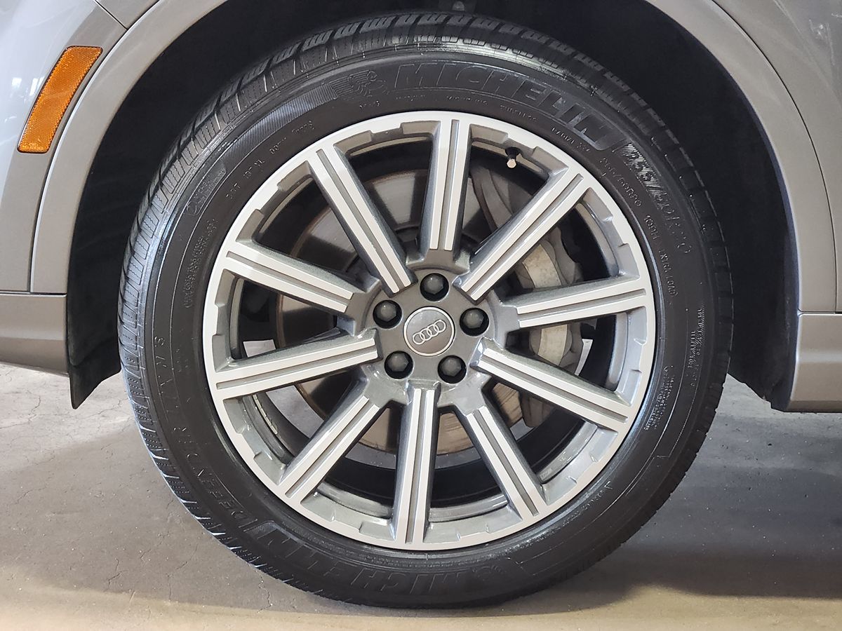 Audi Q7 photo 28
