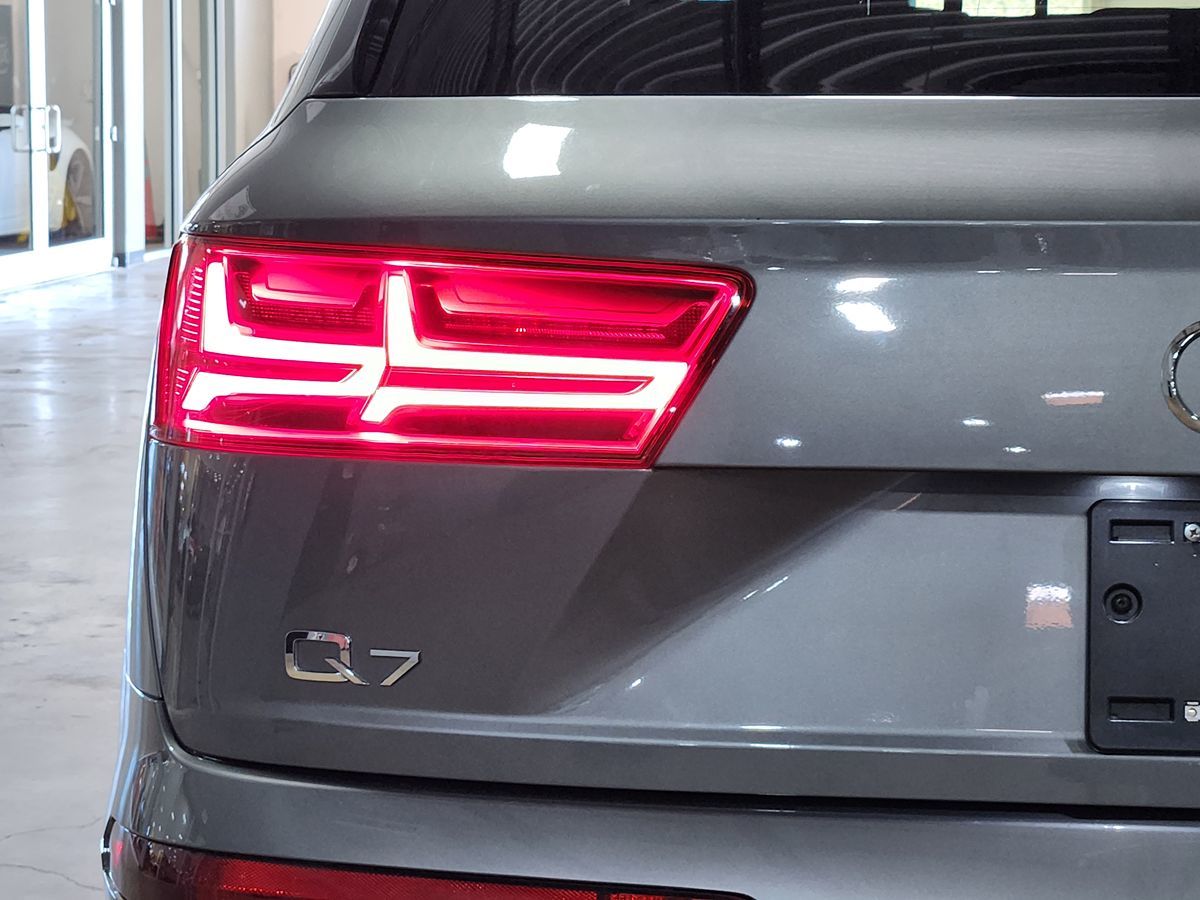 Audi Q7 photo 20