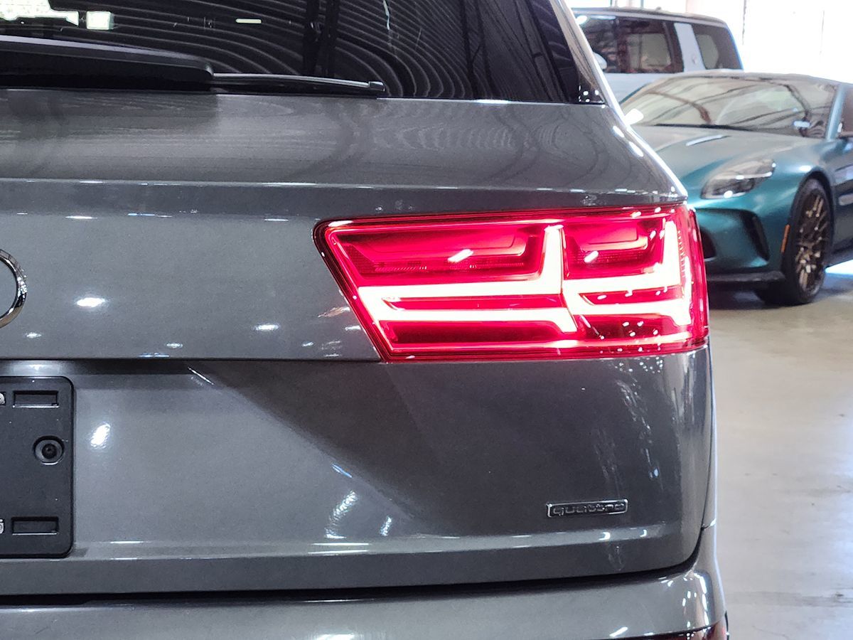 Audi Q7 photo 22