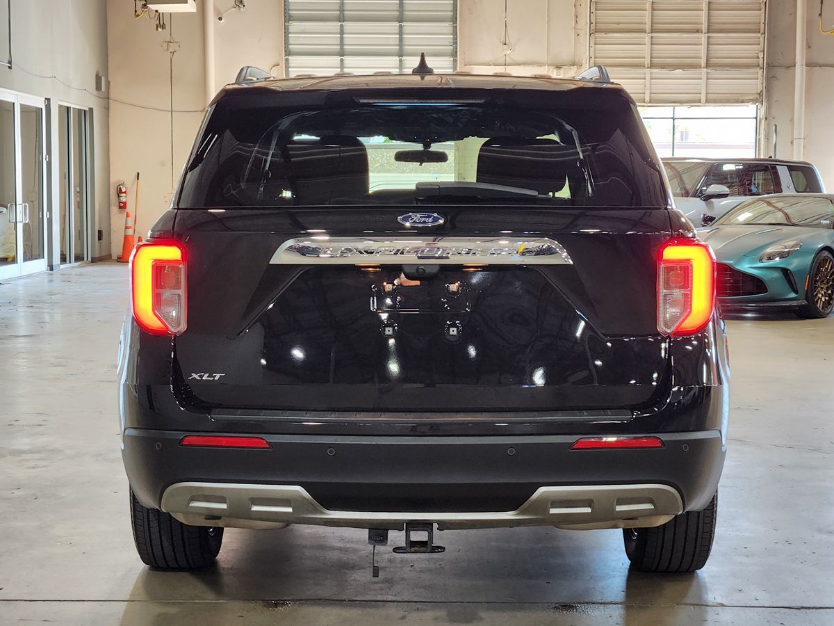 Ford Explorer photo 10