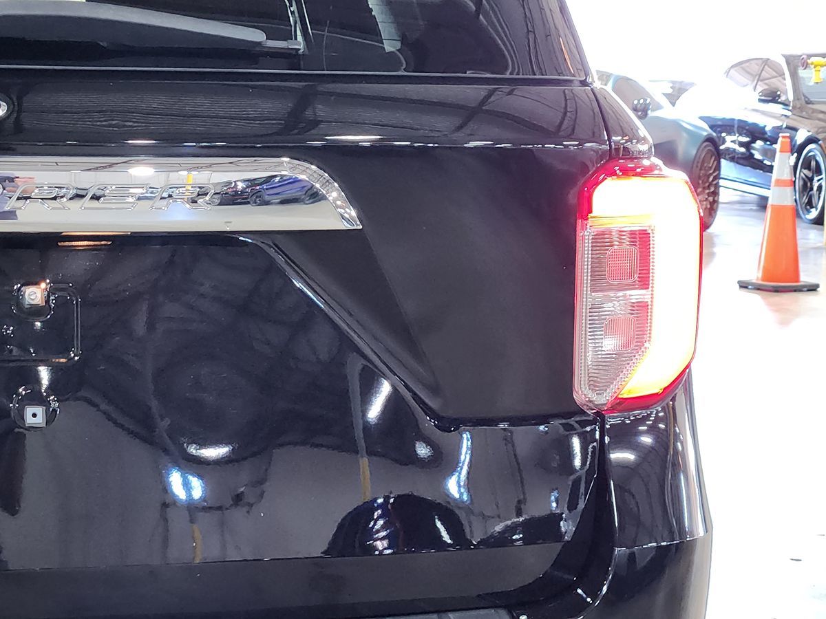 Ford Explorer photo 22