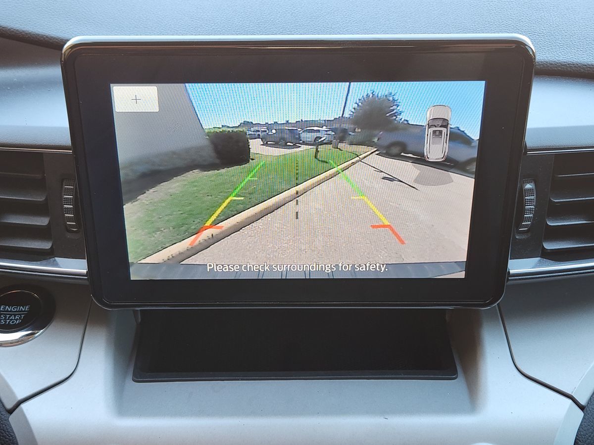 Ford Explorer photo 35