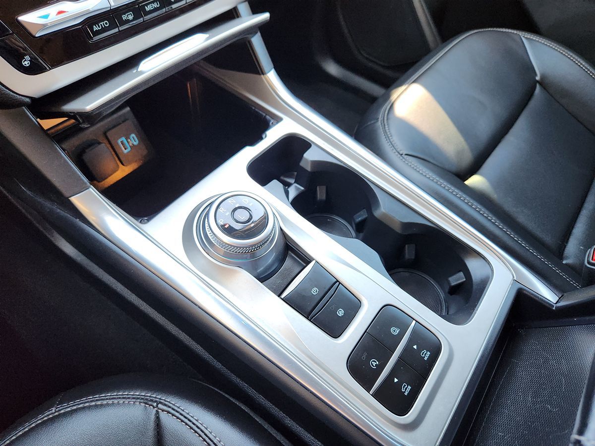 Ford Explorer photo 38